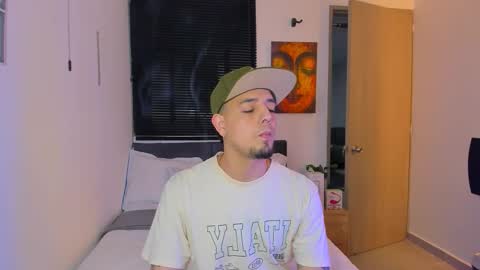 Snapshot of kendel_dimitri chatting on March 25, 2026, 5:13 am kendel_dimitri online show from March 25, 2026, 5:13 am