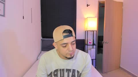 Snapshot of kendel_dimitri chatting on April 3, 2026, 5:27 am kendel_dimitri online show from April 3, 2026, 5:27 am