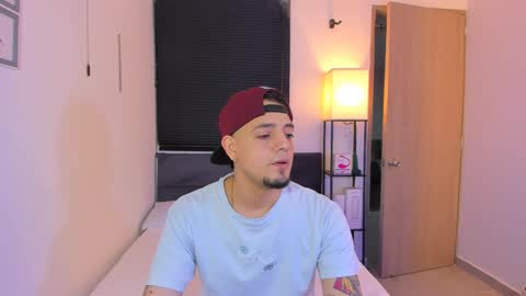 Snapshot of kendel_dimitri chatting on April 5, 2026, 4:42 am kendel_dimitri online show from April 5, 2026, 4:42 am