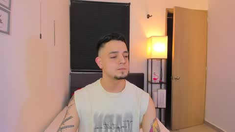 Snapshot of kendel_dimitri chatting on April 24, 2026, 9:23 am kendel_dimitri online show from April 24, 2026, 9:23 am