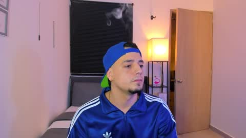 Snapshot of kendel_dimitri chatting on April 26, 2026, 6:22 am kendel_dimitri online show from April 26, 2026, 6:22 am