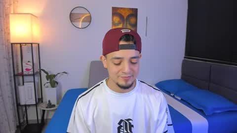 kendel_dimitri online show from June 4, 2026, 4:18 am