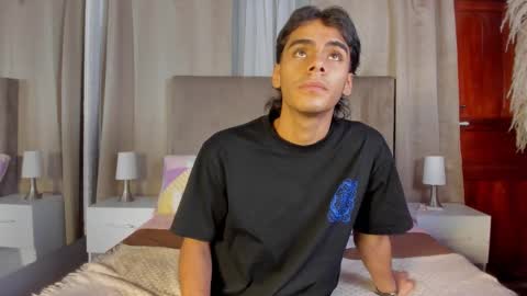 Snapshot of kendra_and_liam chatting on October 14, 2025, 11:44 am kendra and liam online show from October 14, 2025, 11:44 am