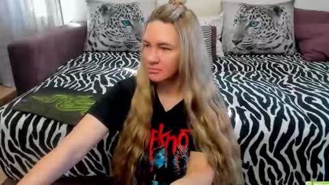 Kendra online show from September 9, 2025, 1:49 am