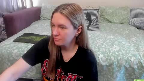 Kendra online show from May 27, 2026, 1:57 am