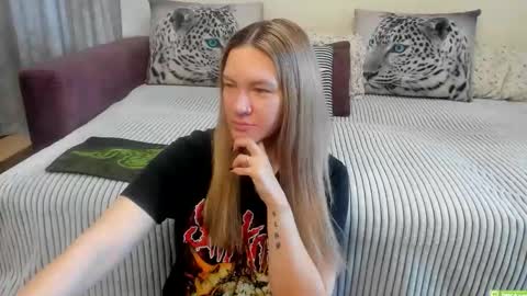 Kendra online show from June 9, 2026, 11:38 pm