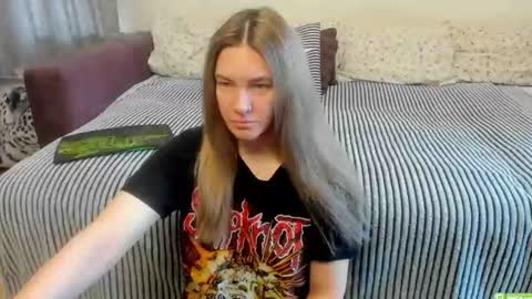 Kendra online show from June 14, 2026, 11:40 pm
