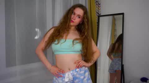 Kira online show from November 15, 2025, 6:59 pm