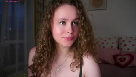 Kira online show from June 11, 2026, 11:36 pm