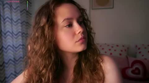 Kira online show from June 26, 2026, 1:10 am