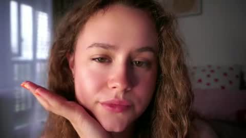 Kira online show from July 6, 2026, 2:08 am