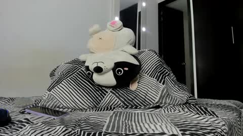 Snapshot of kendrasthefania chatting on January 15, 2025, 9:41 pm kendra Sthefania online show from January 15, 2025, 9:41 pm