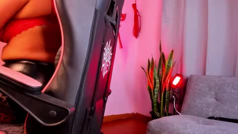 kenia_thompsom01 online show from March 13, 2026, 11:00 pm