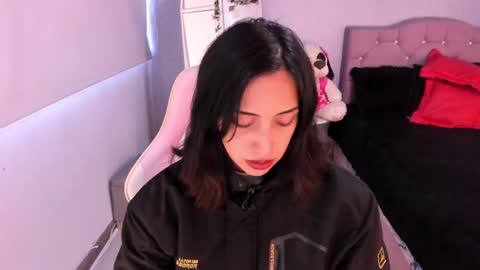 Snapshot of kenia_thompson01 chatting on December 19, 2024, 11:39 am  01  online show from December 19, 2024, 11:39 am