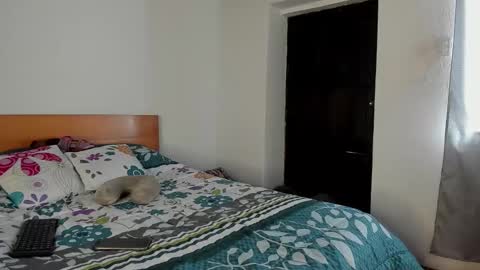 Kenia online show from February 2, 2026, 7:12 pm