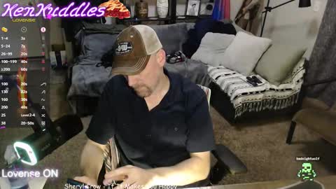 Snapshot of kenkuddles chatting on November 10, 2025, 12:31 am Ken Kuddles online show from November 10, 2025, 12:31 am