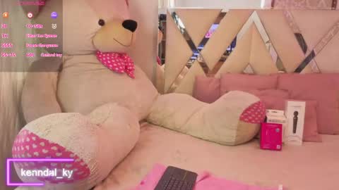kenndal_tay online show from April 15, 2026, 7:32 pm