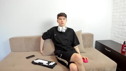 Snapshot of kennedy_max chatting on June 12, 2026, 1:32 pm kennedy max online show from June 12, 2026, 1:32 pm