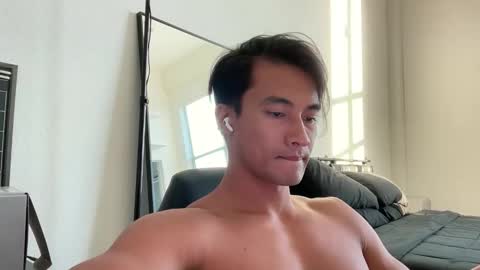 Snapshot of kenottx chatting on November 7, 2025, 11:05 pm Ken Ott online show from November 7, 2025, 11:05 pm