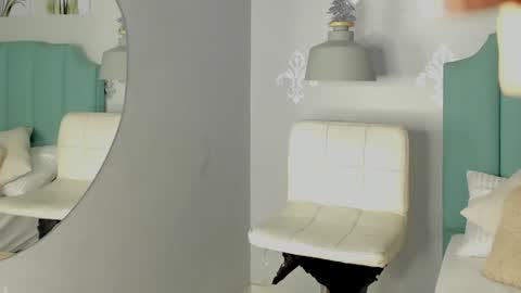 kentha_mitchells online show from January 17, 2025, 1:46 pm