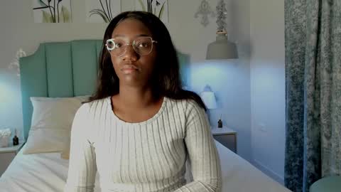kentha_mitchells online show from February 26, 2025, 10:15 am