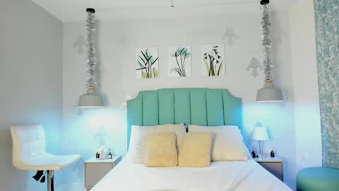 kentha_mitchells online show from March 4, 2025, 10:35 am