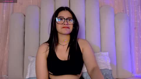 Snapshot of keny_williams chatting on May 1, 2026, 3:44 am Keny online show from May 1, 2026, 3:44 am