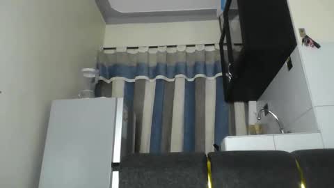 kenyan_pussy online show from September 10, 2025, 6:41 pm