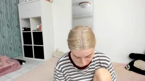 Kenzie online show from July 12, 2026, 1:46 pm