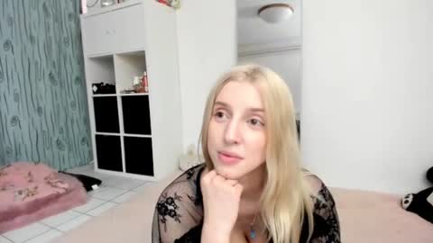 Kenzie online show from July 13, 2026, 12:41 pm