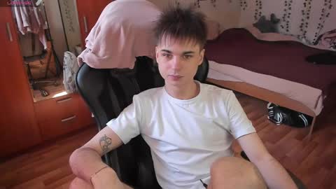 Snapshot of keorinav chatting on May 18, 2026, 10:21 am Looking for a moderator I PVT IS OPEN online show from May 18, 2026, 10:21 am