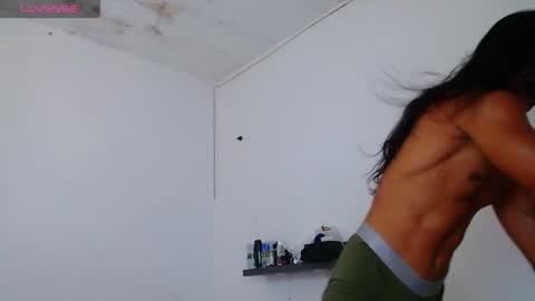 Snapshot of kerian_cooper chatting on September 18, 2025, 2:57 am kerian online show from September 18, 2025, 2:57 am