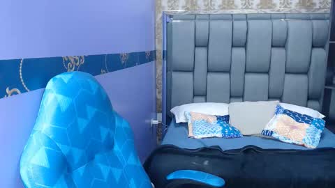 K E R L Y online show from October 22, 2025, 2:39 pm