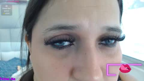 K E R L Y online show from November 27, 2025, 4:53 pm