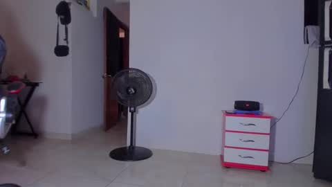 Snapshot of kerlysmith24 chatting on April 27, 2026, 5:22 pm Kerlysmith24 online show from April 27, 2026, 5:22 pm