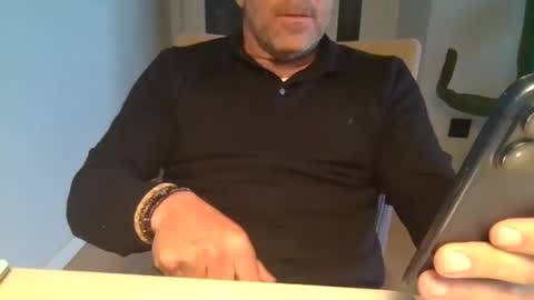 Anton online show from May 5, 2026, 6:05 pm