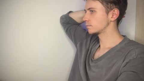 Snapshot of kero180 chatting on October 14, 2025, 9:48 pm Kero online show from October 14, 2025, 9:48 pm