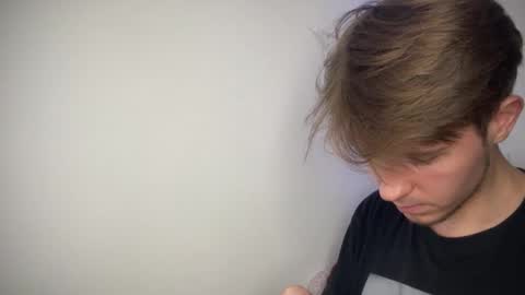 Snapshot of kero180 chatting on October 19, 2025, 7:47 pm Kero online show from October 19, 2025, 7:47 pm