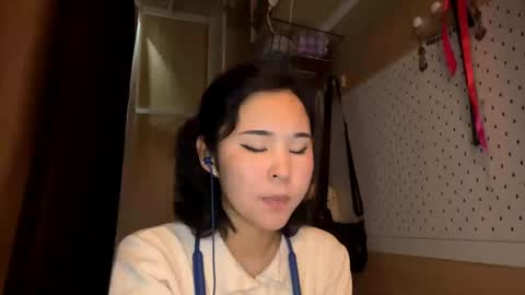 Jenny  online show from May 9, 2026, 10:09 am