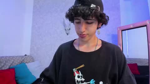 Kev online show from February 6, 2025, 2:33 am
