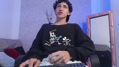 Kev online show from February 17, 2025, 10:47 pm