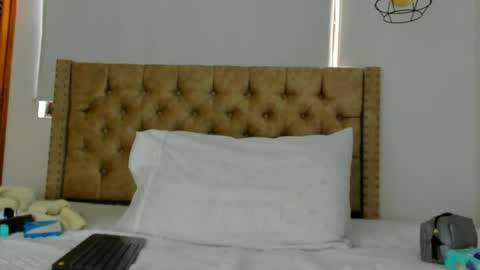 Kery Hillson online show from September 26, 2025, 12:20 pm