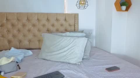 Kery Hillson online show from October 22, 2025, 11:54 am