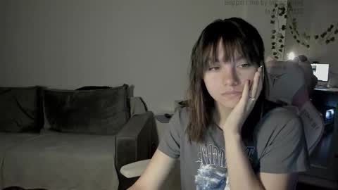 kesh_mne online show from September 21, 2025, 5:20 am