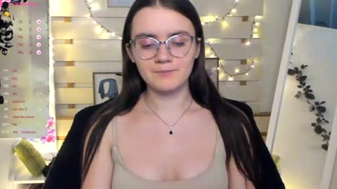 Ketrin online show from November 21, 2025, 7:34 pm