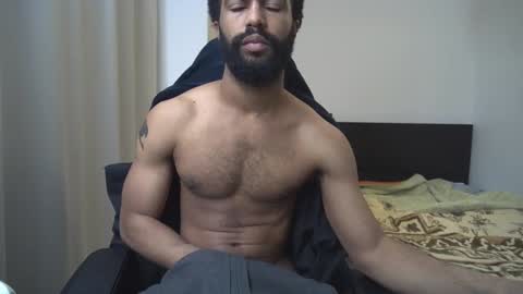 kevi4 online show from March 12, 2025, 1:19 pm