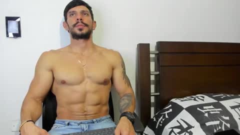 kevin_malone22 online show from February 16, 2026, 11:12 pm