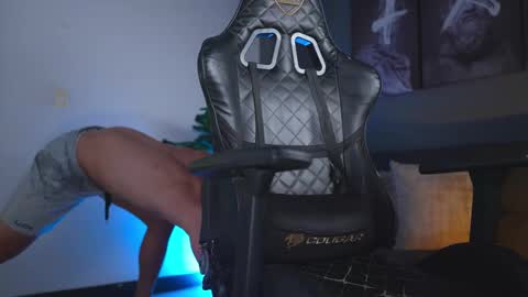 Snapshot of kevin_montoya1 chatting on February 11, 2026, 12:32 pm kevin montoya online show from February 11, 2026, 12:32 pm