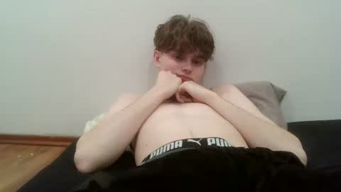 Snapshot of kevinmycroft chatting on January 17, 2026, 6:22 pm kevinmycroft online show from January 17, 2026, 6:22 pm