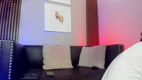 Snapshot of kevinn_blue chatting on May 21, 2026, 7:54 pm Sexy Hot Kevin online show from May 21, 2026, 7:54 pm